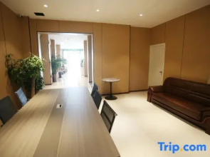 Kaiman Hotel (Jiujiang Lushan High-Speed Railway Station)