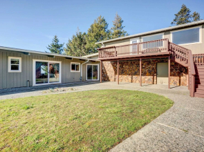 'ocean Vista' Gold Beach Getaway!