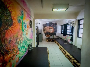 Bodega Party City Center Bangkok - Hostel