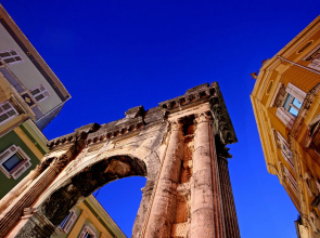 City point rooms & more