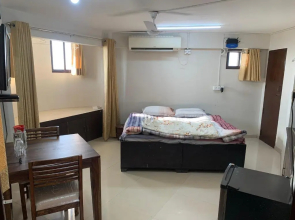 Kamil’s Studio Apartment