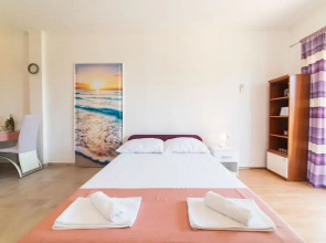 Tranquil and Stylish Apartment Kastel Novi