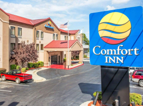 Comfort Inn & Suites at Stone Mountain