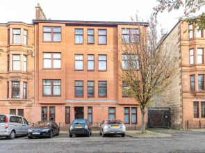 Stunning Newly Furnished Ground Floor Apartment