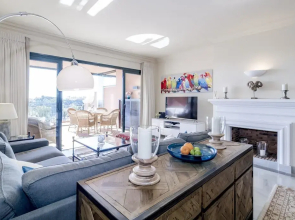 MH- 3 bedroom apartment with stunning views