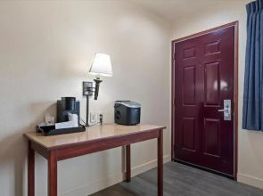 Quincy INN and Suites