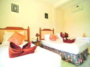 Baan Karon Hill Phuket Resort