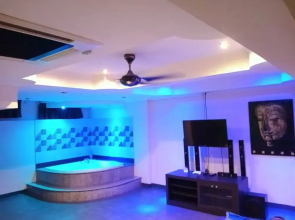 75 sqm Studio Type Jacuzzi Apartment 101a