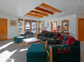 4208 - One Bedroom Standard Creekside Condominiums 1 Condo