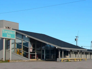Townsman Inn Larned