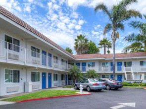 Motel 6 Costa Mesa, CA