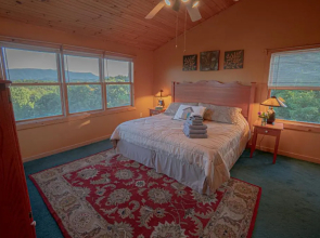 Poppy’s Place Cabin