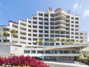 Next Hotel