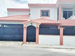 Luxury Apartment near Beach