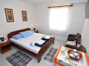 Apartments & Rooms Vanja