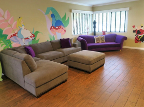 The Wonderland House 5 Bedrooms 3 Bathrooms Home