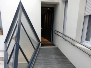 Libertel Canal Saint Martin