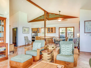 Ocean-view Bungalow: Walk to Pebbles Beach!