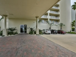 Surf And Racquet 101 3 Bedroom Condo by RedAwning