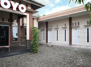 OYO 2202 Delima Guest House Syariah