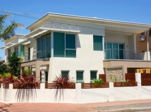 Adelphi Waterfront 2 Bedroom Ground Floor Home