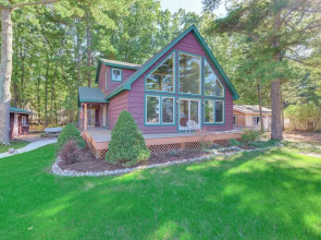 Near Beach Access: Torch Lake Cabin Retreat!