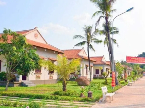 Thang Long Resort