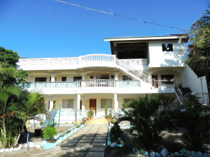 Palm Grove Saud Holiday Complex Hotel