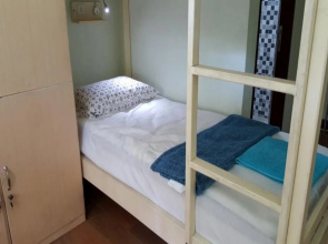 RedDoorz Hostel @ Manado Green Hostel