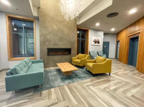 Alpenglow Lodge Studio with Pool Views by MVA