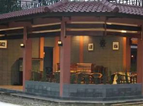 Amazon Bungalow & Cottages