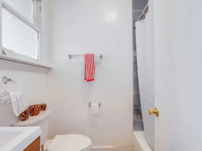 Walk to Ocean Grove Beach: Apt in New Jersey