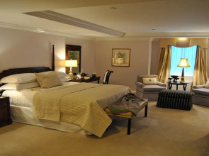 The Michelangelo Hotel