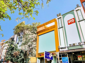 OYO 87646 Hotel Pacific Blue