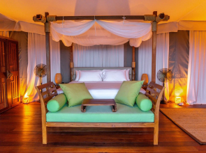 9 Hornbills Tented Camp