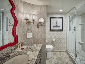 Курорт Paris Las Vegas Resort & Casino