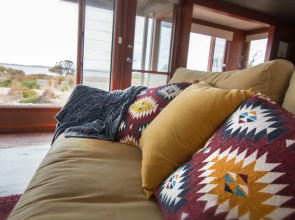 Coorong Aurora - breathtaking waterfront escape