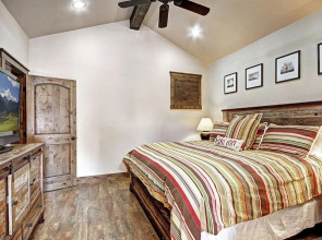 Highwood Hideaway by RedAwning