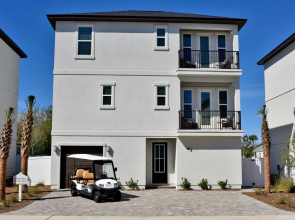 Sunshine Chateau New Luxury Golf Cart Included