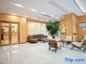 Shangyue Hotel (Huaibei Normal University Binhu Campus)
