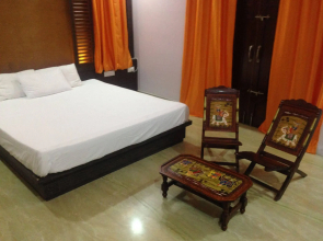 Backpacker Panda Lake Fateh Sagar Udaipur