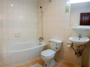 Eastiny Bella Vista Hotel & Residence