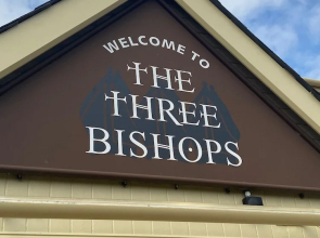 Three Bishops Inn