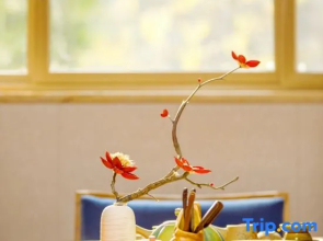 Qingcheng Mountain Street ancient town Joy Hotel. Time Flowers. Scenic Center Pedestrian Street Shop