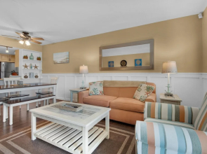 Holiday Surf and Racquet Club 412