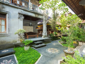 Bali Moon Guest House