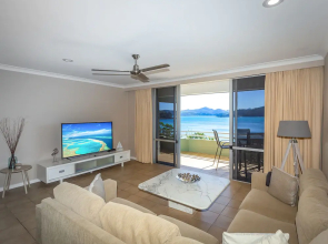 Lagoon 202 on Hamilton Island