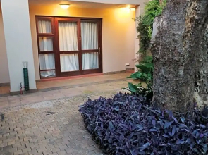 180 On Anderson Guest House