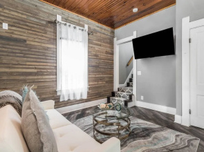 Modern 3 Bedroom House in Fountain Square
