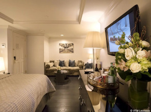 The Michelangelo Hotel